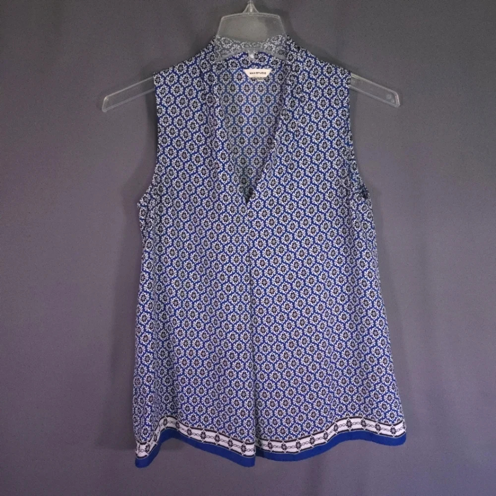 Max Studio Sleeveless Blouse V Neck‎ Size Small